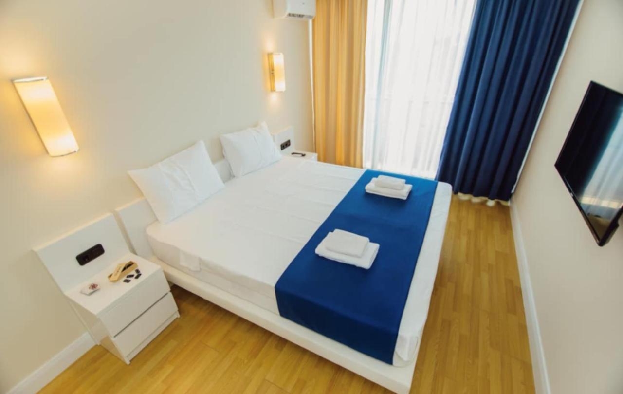 Delux Sea View Aparthotel In Orbi City Batumi Exterior foto